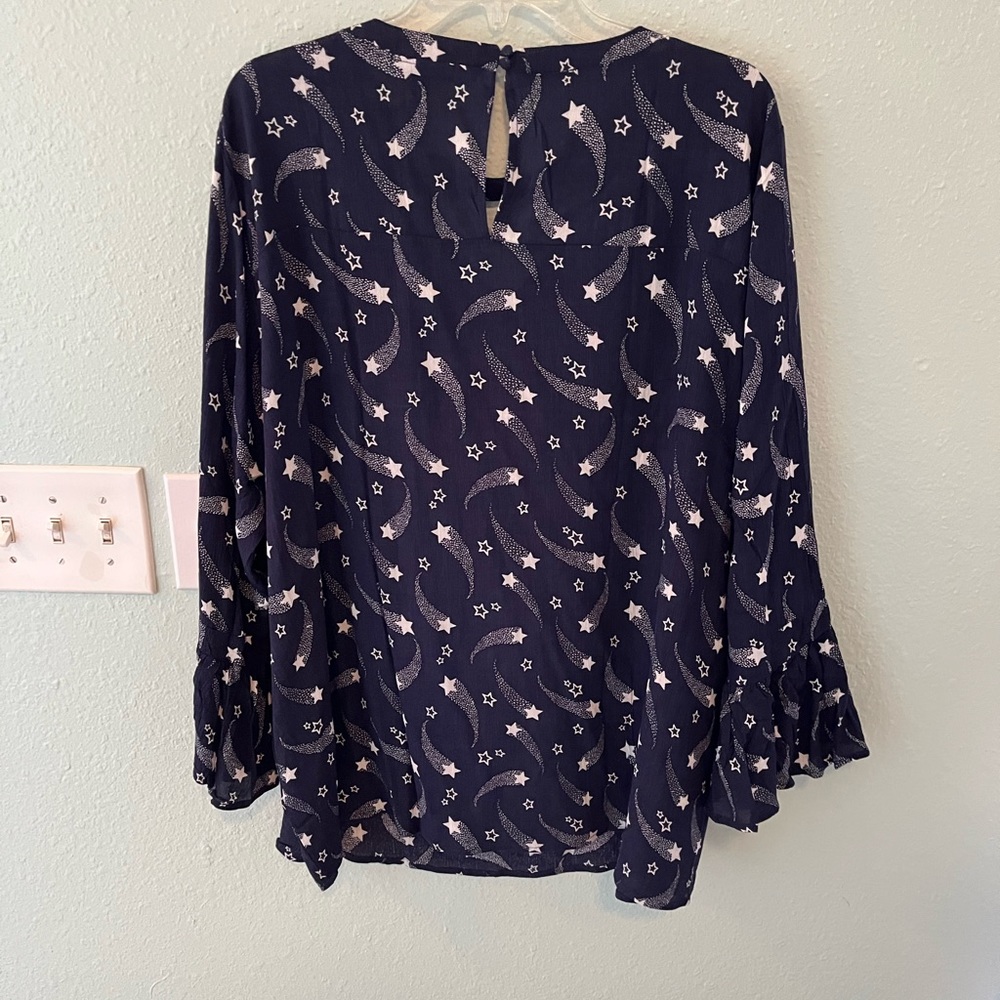 Lane Bryant Navy Blouse Plus Size 18P Bell Sleeve Floral Print Keyhole Top NWT - Picture 2 of 9